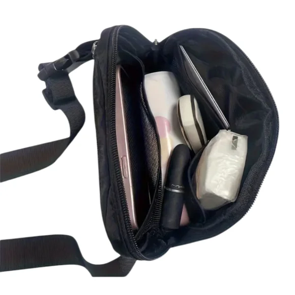 Hello Kitty Pink Fanny Pack - Picture 5 of 11